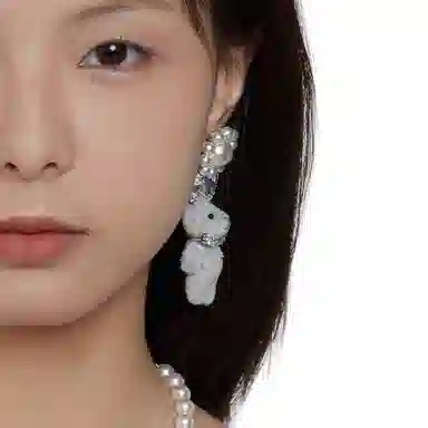 YVMIN Paradise Series Pearl Flower Bunny Ear Earring