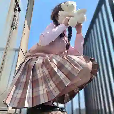 东鲸岁时记 格子制服百褶半身裙 女款