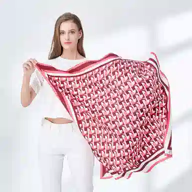 桑蚕丝丝巾送礼袋春夏新品印花桑蚕丝方巾品牌送礼出游女  女款