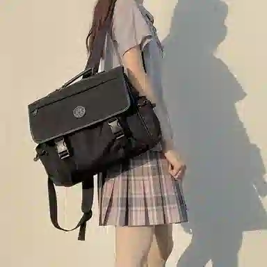 东鲸岁时记 日系格纹百褶半身裙 女款