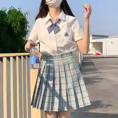 东鲸岁时记 刺绣领带翻领单排扣短袖衬衫 女款