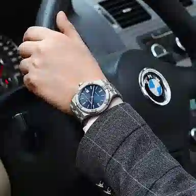 Maurice Lacroix AIKON AI6008-SS002-430-1