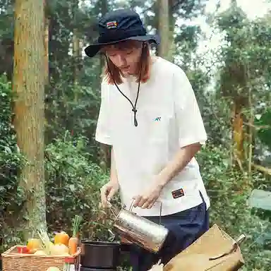 STAYREAL STAY WILD LogoT