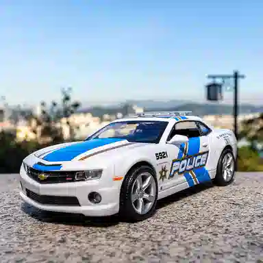 Maisto 124 SS 2010
