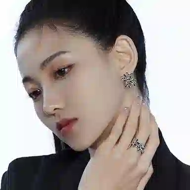 Glam Everins