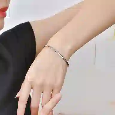 DAISY FELLOWES Eternal Love Bracelet