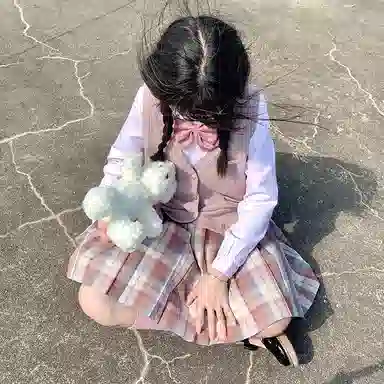 东鲸岁时记 格子制服百褶半身裙 女款