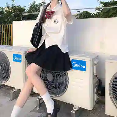 东鲸岁时记 卡通动物图案翻领纯色内搭短袖衬衫 女款 白色