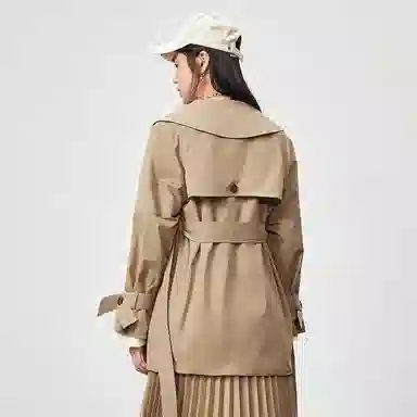 太平鸟女装 小个子设计感纯色风衣 女款