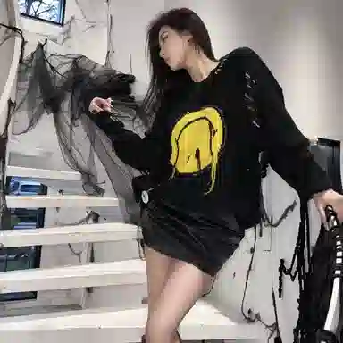 13 DEMARZO x SMILEY Logo