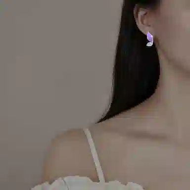 S925