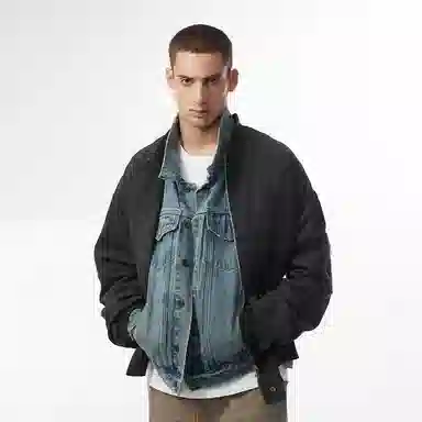 11ESTRANGER ASTRANGER