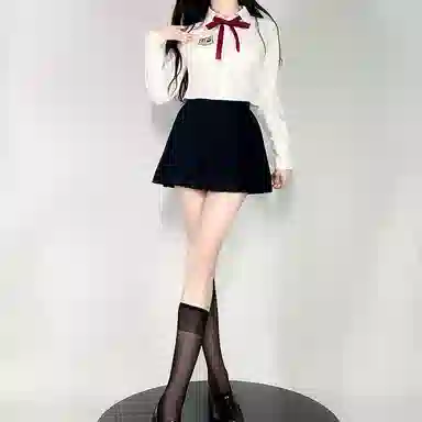 九条喵 长徽章领绳超短款修袖衬衫