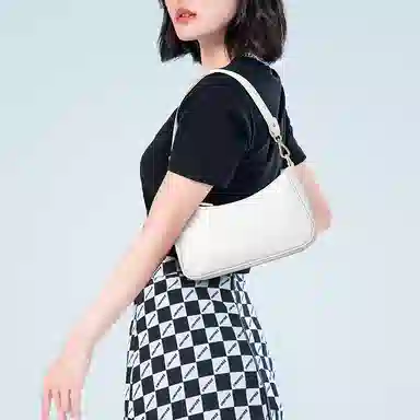 GOLF Ins