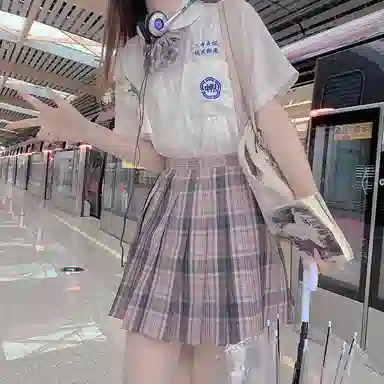 东鲸岁时记 日系格纹百褶半身裙 女款