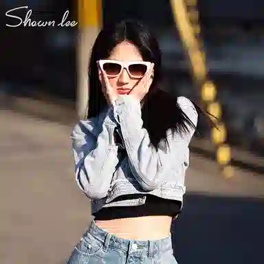 SHAWN LEE