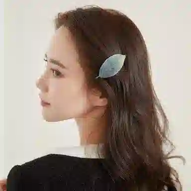 CHIMERA Embroidered Leaf Hair Clip