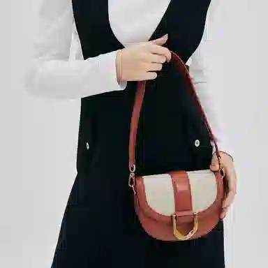 CHARLESKEITH Gabineck