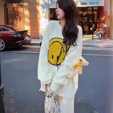 13 DEMARZO x SMILEY Logo