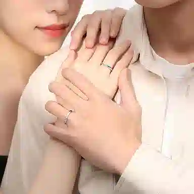 S925