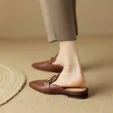 奈绮儿 头层牛皮 方头平跟舒适 时尚凉拖 女款