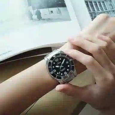 TITONI 600 42mm 83600-S-BK-256