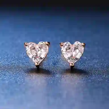 Cooraree Three Claw Heart Zircon Earrings