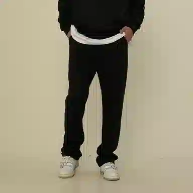 11ESTRANGER ASTRANGER