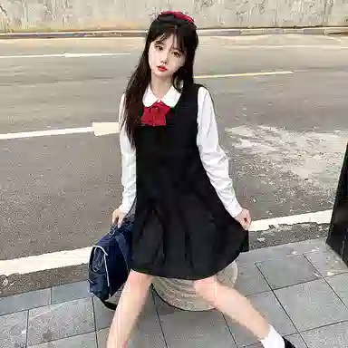 东鲸岁时记 圆领褶皱刺绣无袖连衣裙 女款