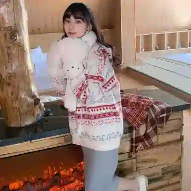 小镇姗姗 条纹连帽套头长袖针织衫 女款