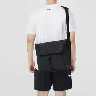 Nike Essentials Messenger Bag Black