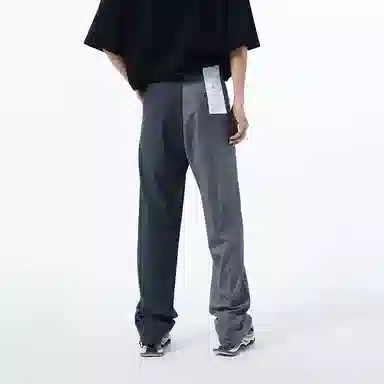 11ESTRANGER ASTRANGER