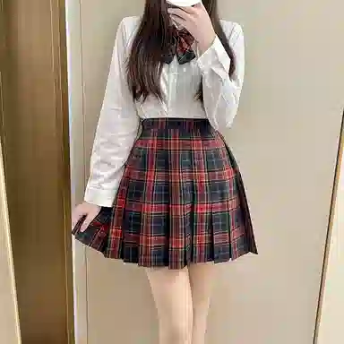 东鲸岁时记  格纹短款百褶半身裙 红皇后格裙