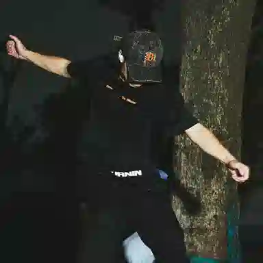 BURNIN x BADFIVE T