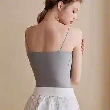 内在密码 纯色带胸垫一字领无袖吊带背心 女款