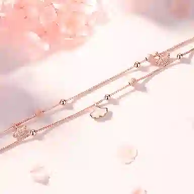 925