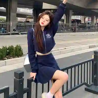 东鲸岁时记 字母印花休闲制服套装 女款