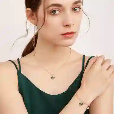 HOLLY RYAN