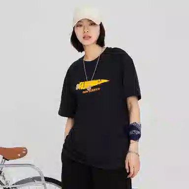 New Balance logoT T