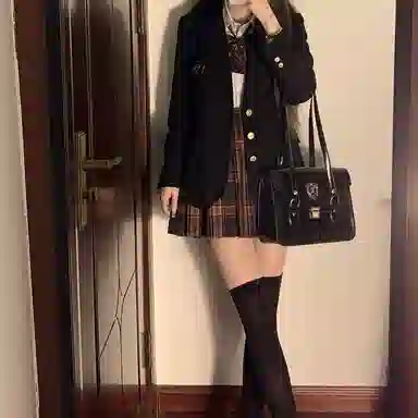 东鲸岁时记  格纹短款百褶半身裙 红皇后格裙