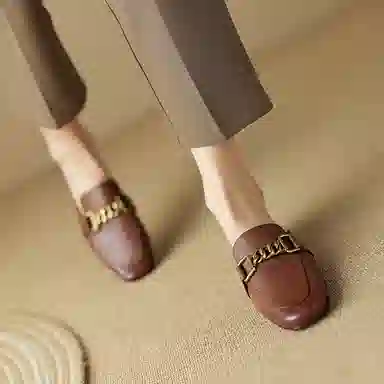 奈绮儿 头层牛皮 方头平跟舒适 时尚凉拖 女款