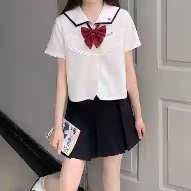 东鲸岁时记 八箱箱褶裙纯色褶皱短款半身裙