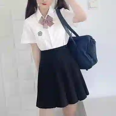 东鲸岁时记 刺绣印花单排多扣直筒短袖 樱川衬衫 女款