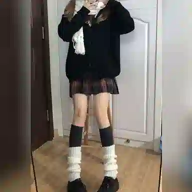 东鲸岁时记  格纹短款百褶半身裙 红皇后格裙