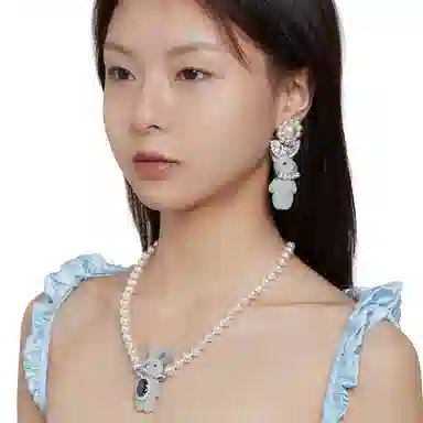 YVMIN Paradise Series Pearl Flower Bunny Ear Earring