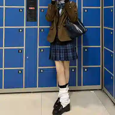 东鲸岁时记 日系复古制服格纹短款百搭学生百褶鲸落半身裙