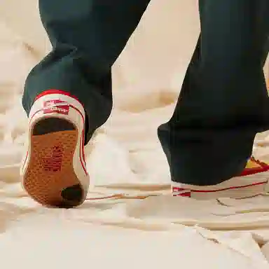 oddCIRKUS Astley Neon