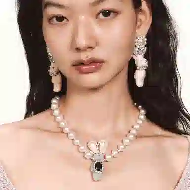 YVMIN Paradise Series Pearl Flower Bunny Ear Earring