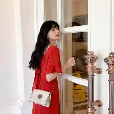 小镇姗姗 一眼万年~法式气质复古裙露背雪纺连衣裙女夏甜美风