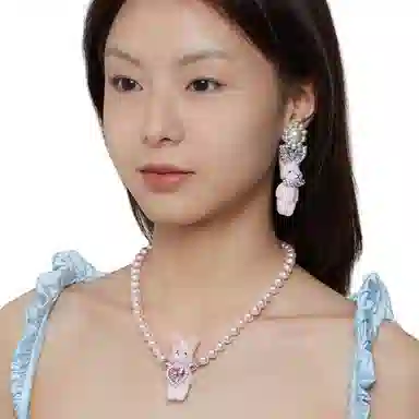 YVMIN Paradise Series Pearl Flower Bunny Ear Earring